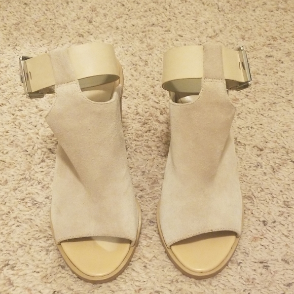 Marc Fisher Shoes - Marc Fisher LTD Vashi Ankle Strap Sandal